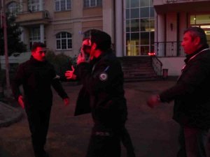 Kadıköy Belediyesinin Çorba Dağıtımına Kantinciler Ve Okul Yönetiminden Müdahale
