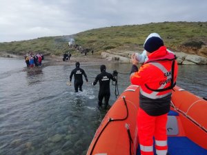 Ayvalık’ta 28 Göçmen Sahil Güvenlik Tarafından Kurtarıldı