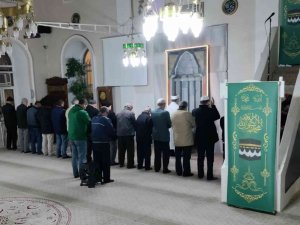 Germencik’te Vatandaşlar Sabah Namazında Bir Araya Geliyor