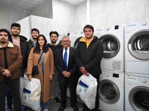 Çamaşır Yıkama Merkezi Takdir Topluyor
