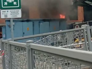 Bomba Gibi Patlayan Trafo Mahalleliyi Korkuttu