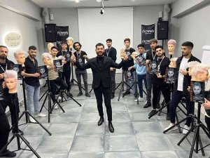 Kuaförlere Teknik Kesim, Renklendirme Ve Salon Yönetimi Eğitimine Büyük İlgi