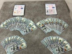 Alışveriş Merkezine Gelen Vatandaşın 8 Bin Dolarını Çaldılar