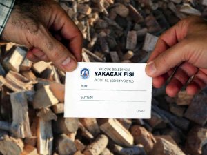 Selçuk Belediyesinden İhtiyaç Sahibi Ailelere Yakacak Desteği
