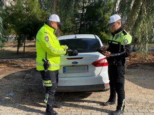 Ambulansa Yol Vermeyen Sürücüye Cezai İşlem