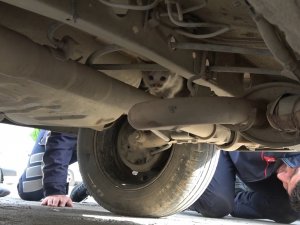 Otomobilin Motor Kısmına Girdi, Dönerin Kokusunu Alınca Çıktı