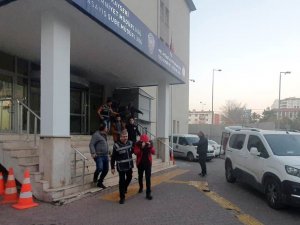 Kayseri’de Aranan Hırsızlara Operasyon: 17 Gözaltı