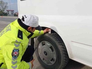 Alaçam’da Kış Lastiği Uygulaması