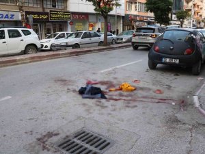 Afyonkarahisar’da Bir Kişi Boynundan Bıçaklandı