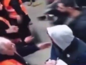 Olaylı İ̇zmir Derbisinde İşaret Fişeğini Stada Sokan Zanlının Görüntüsü Ortaya Çıktı