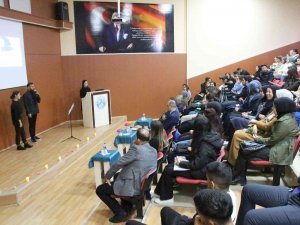 Kilis’te "Sezai Karakoç’u Anlama" Programı Düzenlendi