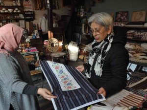 Üreten Kadınlardan El Emeği Ürünler