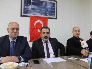 Çiller Gelmeyince Toplu Olarak İstifa Ettiler