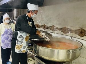 Şırnak’ta Öğrencilere Ücretsiz Yemek Dağıtımı