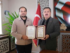 Cezaevinde Hafız Oldu