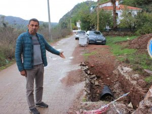 Dünyaca Ünlü Plajın Bulunduğu Mahallede Yol Sorunu İçin Çözüm Aranıyor