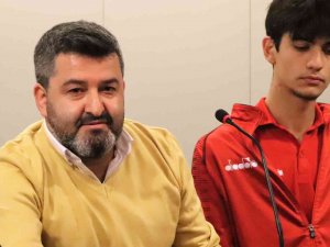 Taraftara Kızan Başkandan Tepki; “Kulübün Anahtarını Muhtara Mı Teslim Edeyim”