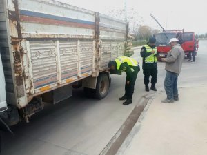 Aksaray’da Jandarmadan Kış Lastiği Uygulaması