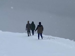 Hayvanları Koruma Timi Kar Kış Dinlemiyor
