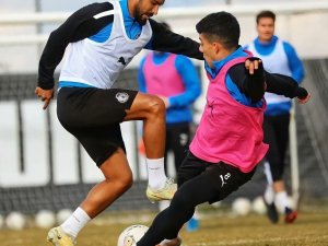 Afyonspor, Arnavutköy Belediyespor Maçı Hazırlıklarını Sürdürdü