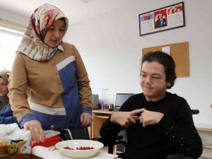 Sereblal Palsi Hastası Genç Kızın Azmi