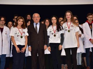 Baün Veteriner Öğrencileri Beyaz Önlük Giydi