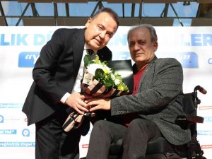 Başkan Böcek, Sakatlar Derneği Başkanı Karavural’ı Danışman Atadı