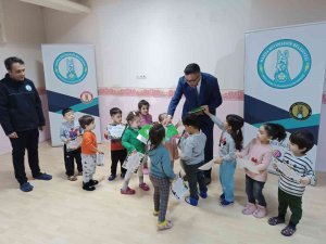 Miniklere Sevimli Dostlarıyla Eğlenceli Aktivite