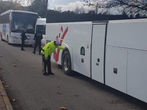 Otobüs Terminalinde Kış Lastiği Denetimi
