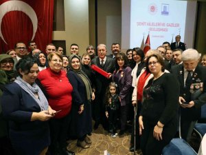 Bakan Akar: "Yapılması Gereken Ne Varsa Mehmetçik Onu Yapıyor"