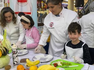 Engelli Bireyler Usta Şefler Eşliğinde Hünerlerini Sergiledi