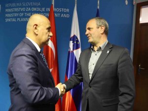 Tarım Ve Orman Bakanı Kirişci, Slovenyalı Mevkidaşı Ve Slovenya Çevre Ve Şehircilik Bakanı İle Görüştü
