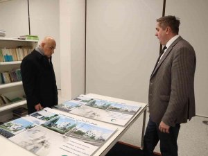 Tarım Ve Orman Bakanı Kirişci, Lübliyana Camii Ve İ̇slam Kültür Merkezi’ni Ziyaret Etti