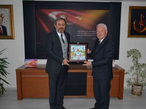 Kocaeli Milletvekili Mehmet Akif Yılmaz, Başkan Yılmaz’ı Ziyaret Etti