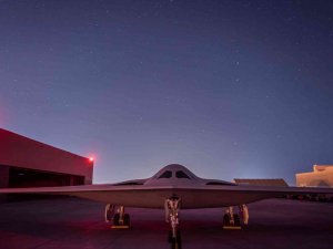 Abd Yeni Nesil Bombardıman Uçağı B-21 Raide’ı Tanıttı