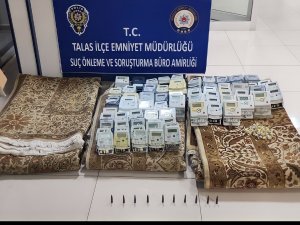 Kayseri Polisi Hırsızlık Çetesini Çökertti: 600 Bin Tl’lik İ̇ran Halısı Ele Geçirildi