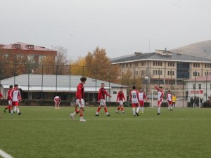 Liseliler Futbol Turnuvasının Finaline Süper Lig Maçına Çıkar Gibi Çıktılar O Anlar Yüzlerde Tebessüm Oluşturdu