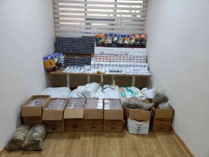 Gümüşhacıköy Polisinden Kaçak Sigara Ve Tütün Operasyonu
