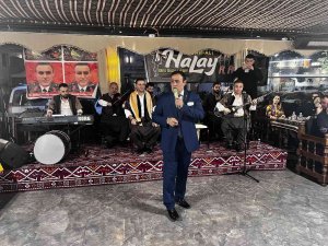 Mahmut Tuncer Sıra Gecesinde Bursalıları Coşturdu