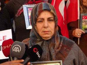 Evlat Nöbetine Bir Yüreği Yanık Anne Daha Katıldı