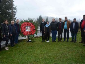 Ceren Özdemir Mezarı Başında Anıldı