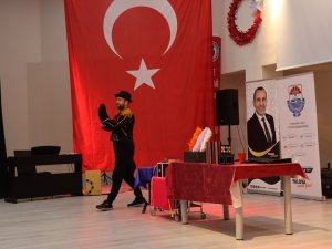Yalova’da Engelli Çocuklara İllüzyon Gösterisi
