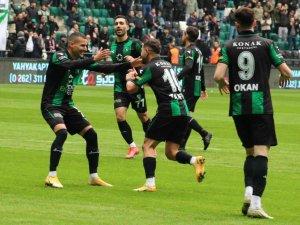 Tff 2. Lig: Kocaelispor: 4 - Etimesgut Belediyespor: 0