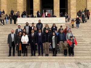 Özel Gereksinimli Bireyler, Dünya Engelliler Günü’nde Anıtkabir’i Ziyaret Etti