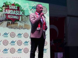 1’inci Sultangazi Gardaşlık Festivali, Renkli Görüntülere Sahne Oldu