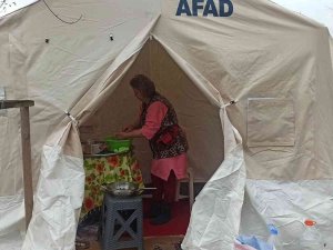 Depremin Üstünden 10 Gün Geçti, Korkusu Hala Sürüyor