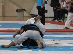 İ̇kiz Kardeşler Ailelerinin Vasıtasıyla Tanıştıkları Wushu’da Dünya Birincisi Oldu