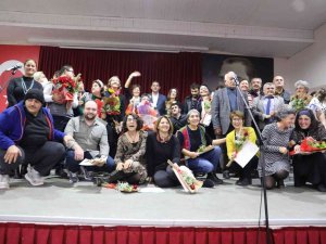 Burhaniye’de Engellilerden Tiyatro