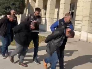 "Hızır Ve Mehdi’yiz" Diye Kandırıp 180 Bin Lira Dolandırdılar