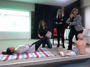 Görme Ve İşitme Engelli Öğrenciler İlkyardımı Öğrendi